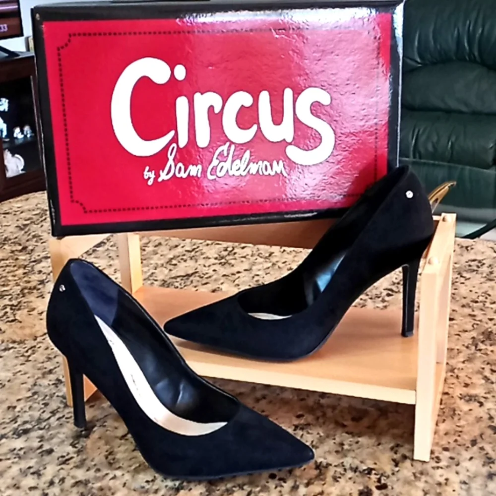 Sam Edelman "Circus" Black Velvet Shoes. Great Cond. Worn once for pictures. (7) - Picture 1 of 16